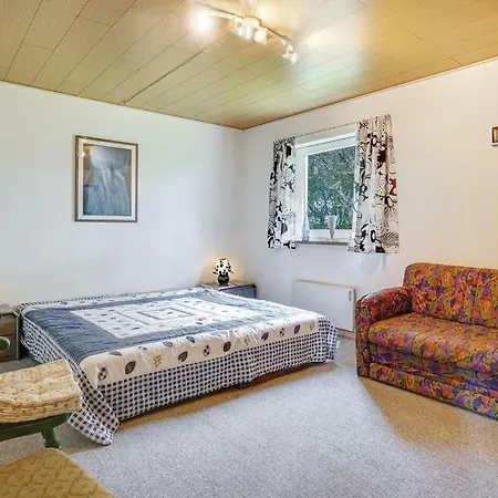 Four-bedroom Holiday In Casa vacanze *