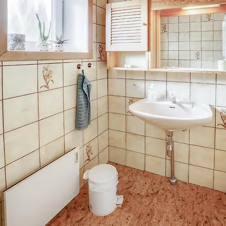 Four-bedroom Holiday In Casa vacanze Nordenbro Vesteregn