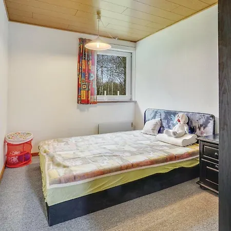 Four-bedroom Holiday In Casa vacanze